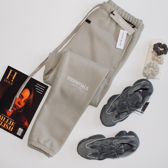 FEAR OF GOD ESSENTIALS Suit ‘Tan’ L/S T-Shirt + Sweatpants - Picture 5 of 8